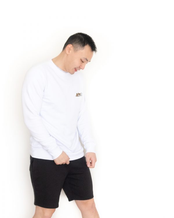 Shiba-pooped-white-sweater-ohashii-2